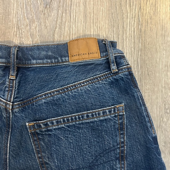 American Eagle Outfitters Dark Blue Frayed Jean Shorts size 2 EUC - Picture 8 of 9